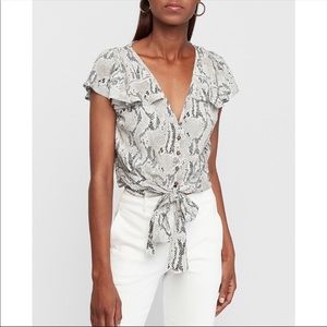 Express tie detail top